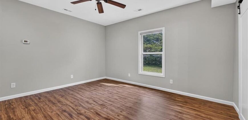 21021 Missouri City Road, Liberty, MO 64068