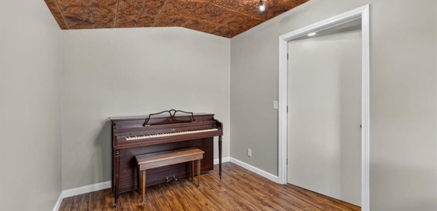 21021 Missouri City Road, Liberty, MO 64068