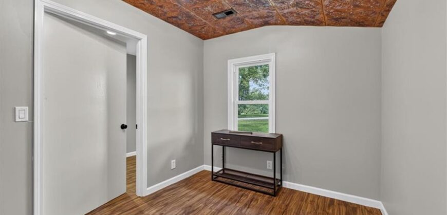 21021 Missouri City Road, Liberty, MO 64068