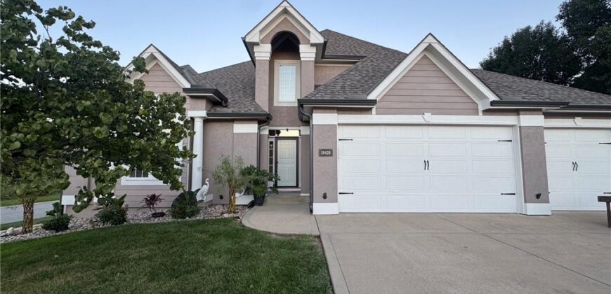 10429 N Lawn Avenue, Kansas City, MO 64156