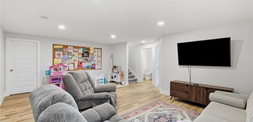 1025 NW 95th Terrace, Kansas City, MO 64155