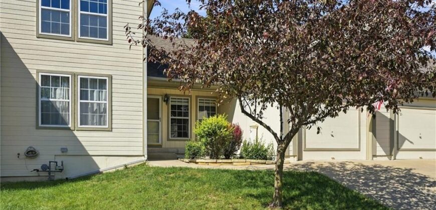 8310 N Barclay Circle, Kansas City, MO 64118