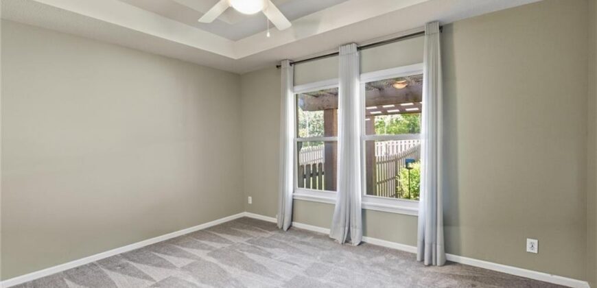 8310 N Barclay Circle, Kansas City, MO 64118
