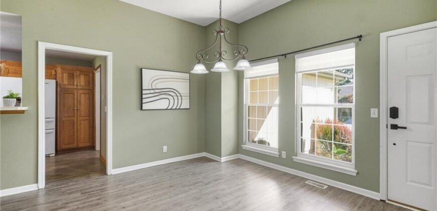 8310 N Barclay Circle, Kansas City, MO 64118