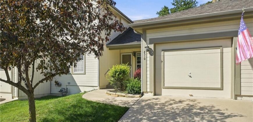 8310 N Barclay Circle, Kansas City, MO 64118