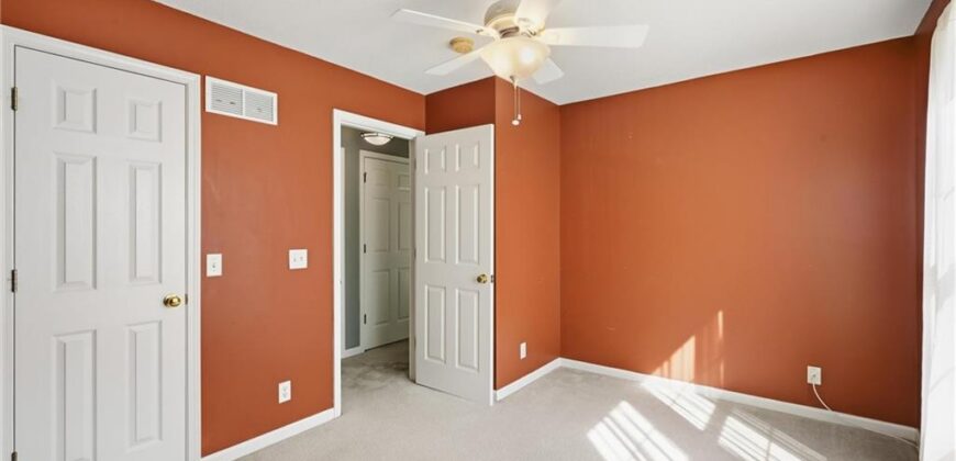 8310 N Barclay Circle, Kansas City, MO 64118