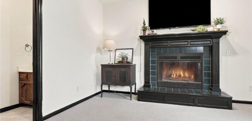 1711 Sunset Drive, Kearney, MO 64060