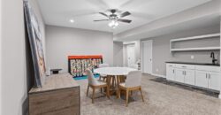 5866 S National Drive, Parkville, MO 64152