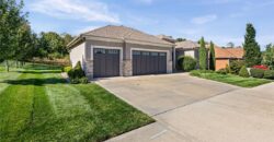 5866 S National Drive, Parkville, MO 64152