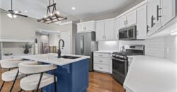 5866 S National Drive, Parkville, MO 64152