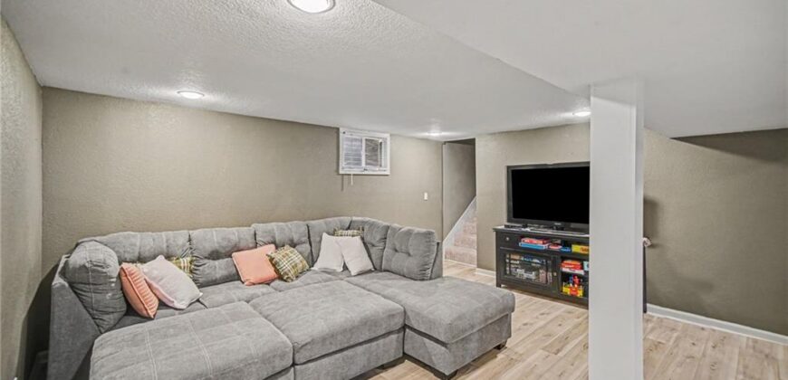 6738 N Madison Avenue, Kansas City, MO 64118