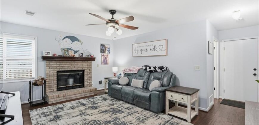 1104 Regency Drive, Kearney, MO 64060