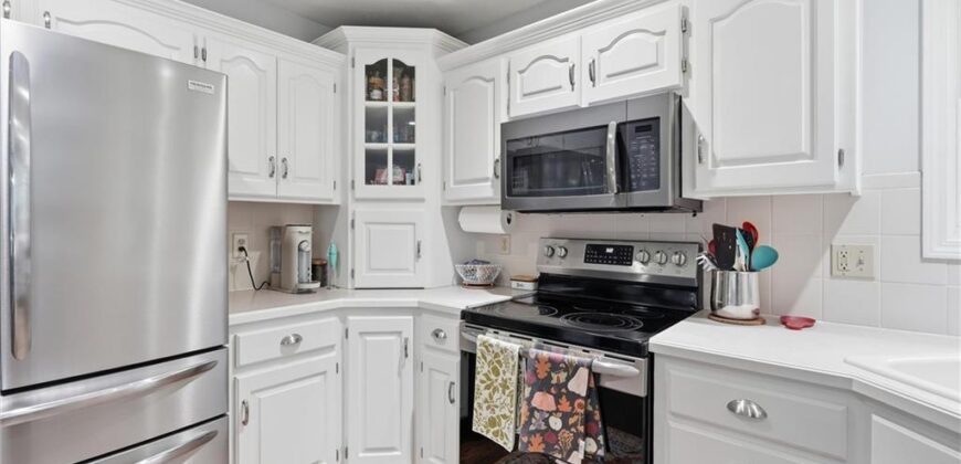 1104 Regency Drive, Kearney, MO 64060