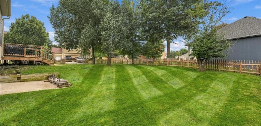1104 Regency Drive, Kearney, MO 64060