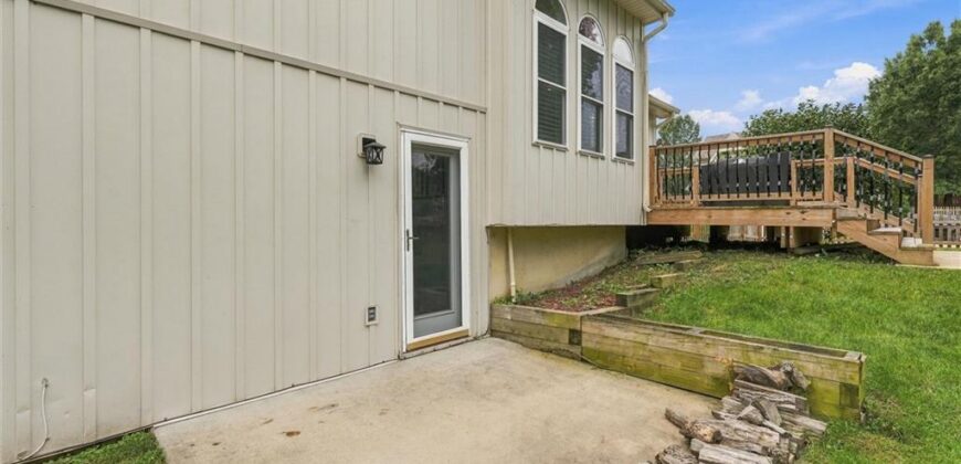 1104 Regency Drive, Kearney, MO 64060