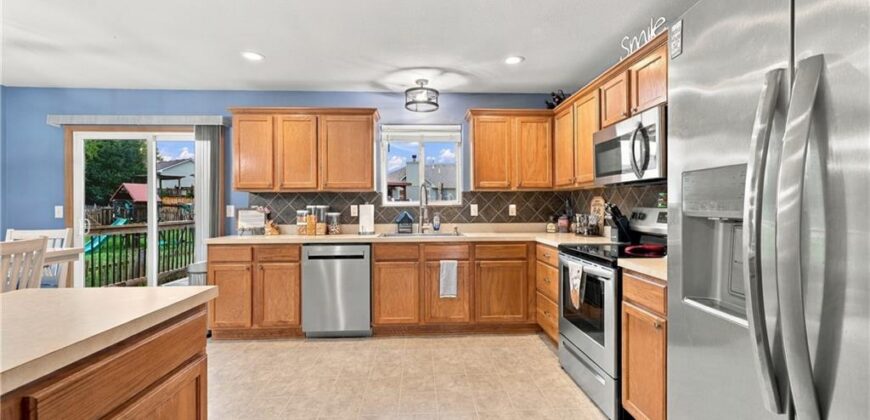1010 E 16th Street, Kearney, MO 64060