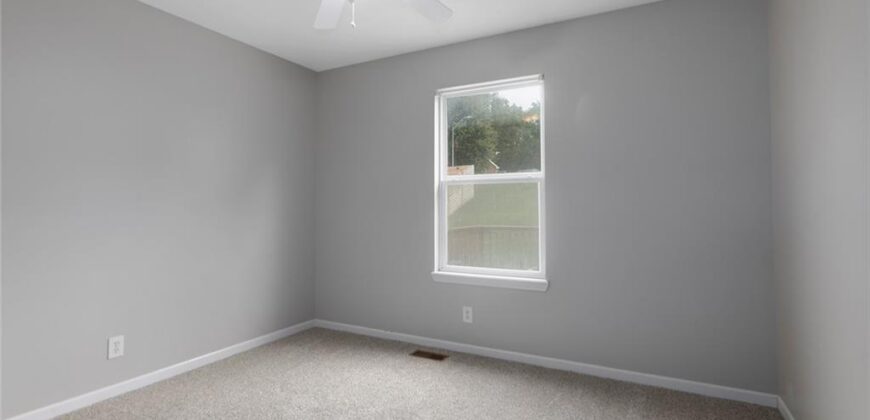 625 Midjay Drive, Liberty, MO 64068