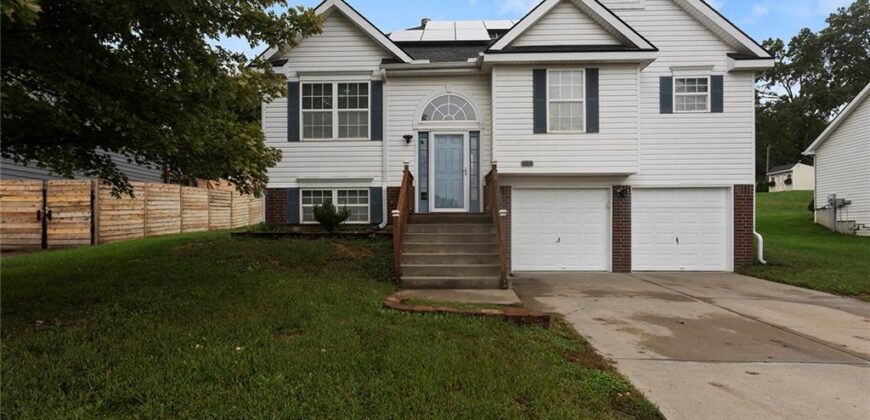 625 Midjay Drive, Liberty, MO 64068