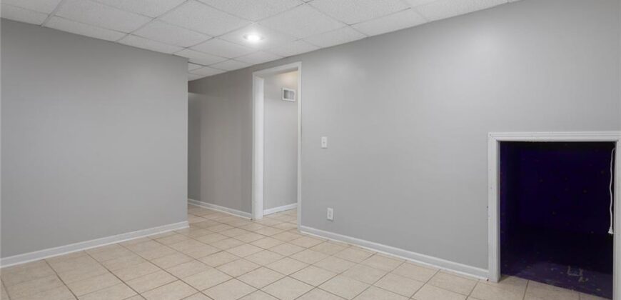 625 Midjay Drive, Liberty, MO 64068