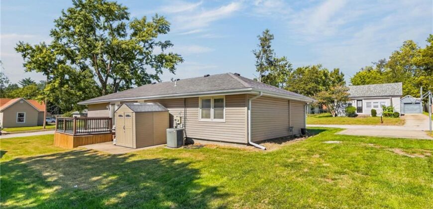 301 2nd Street, Smithville, MO 64089