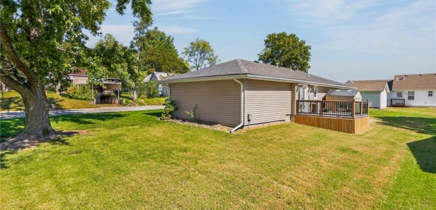301 2nd Street, Smithville, MO 64089