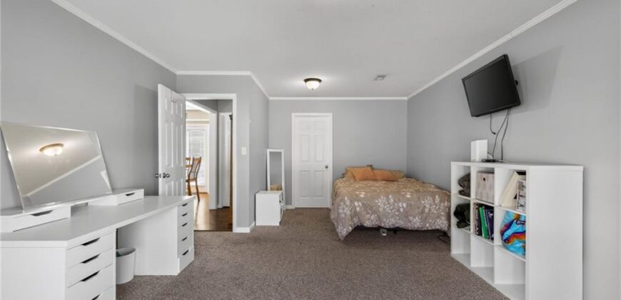 301 2nd Street, Smithville, MO 64089