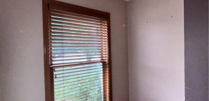 4604 NW 58th Terrace, Kansas City, MO 64151