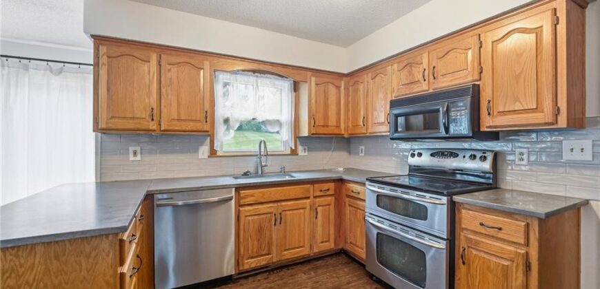 1404 Dartmouth Drive, Liberty, MO 64068