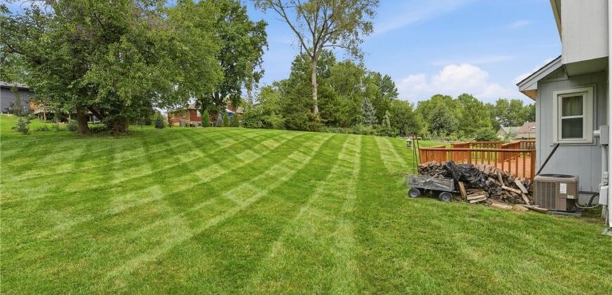 1404 Dartmouth Drive, Liberty, MO 64068