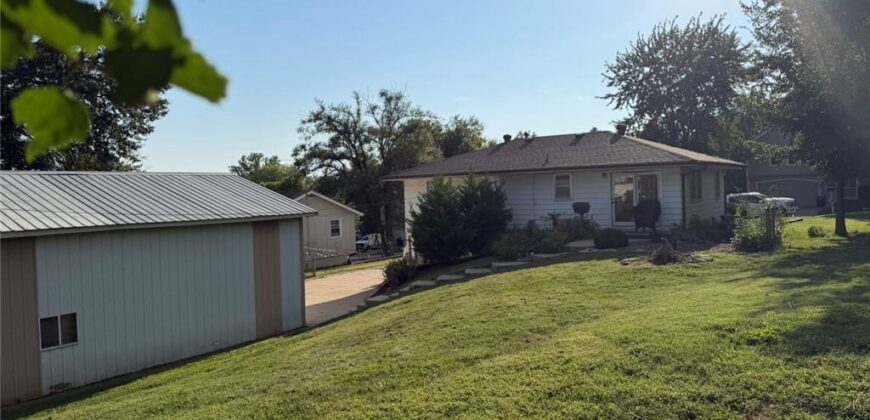 117 Waller Street, Excelsior Springs, MO 64024