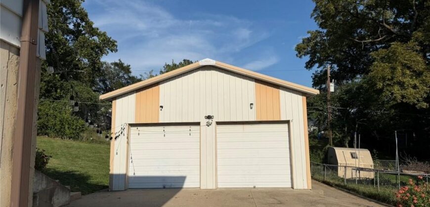 117 Waller Street, Excelsior Springs, MO 64024