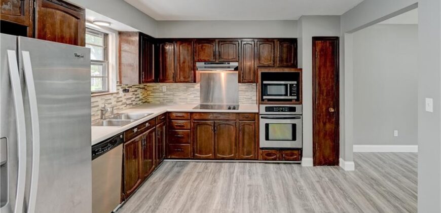 7608 NW 69th Street, Kansas City, MO 64152