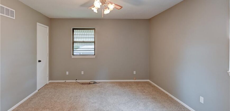 7608 NW 69th Street, Kansas City, MO 64152