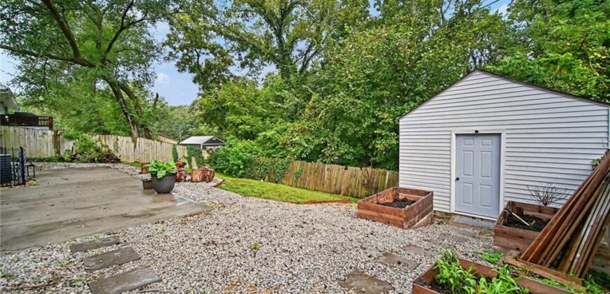 206 Vine Street, Platte City, MO 64079