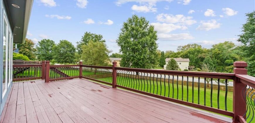 917 Paw Paw Lane, Liberty, MO 64068