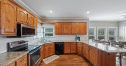 917 Paw Paw Lane, Liberty, MO 64068