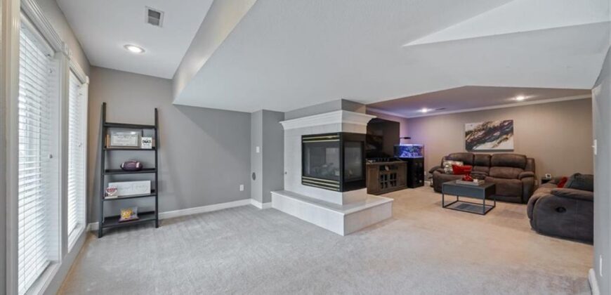 917 Paw Paw Lane, Liberty, MO 64068