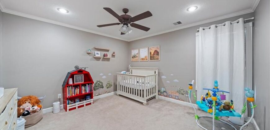 917 Paw Paw Lane, Liberty, MO 64068