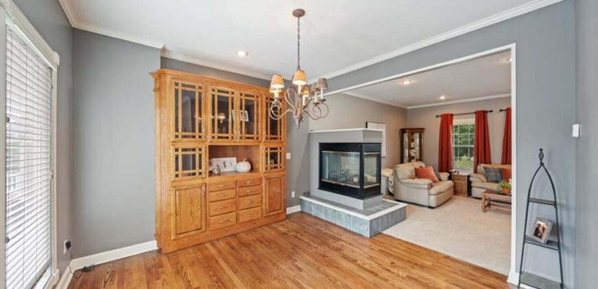 917 Paw Paw Lane, Liberty, MO 64068