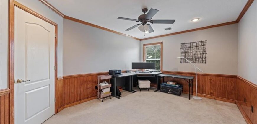 917 Paw Paw Lane, Liberty, MO 64068