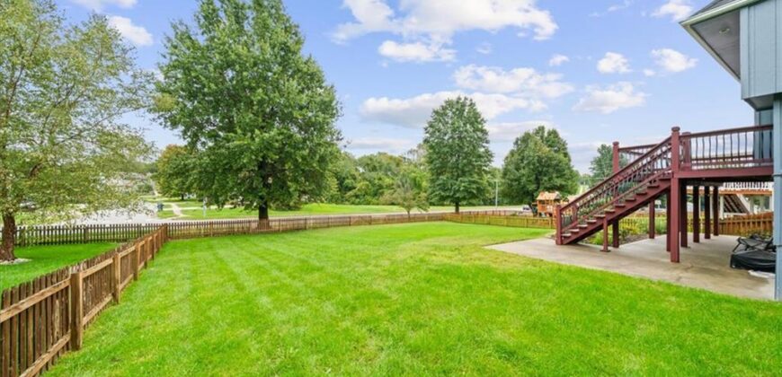 917 Paw Paw Lane, Liberty, MO 64068