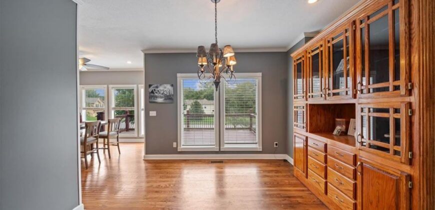 917 Paw Paw Lane, Liberty, MO 64068