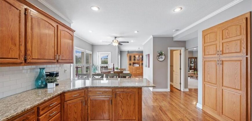 917 Paw Paw Lane, Liberty, MO 64068