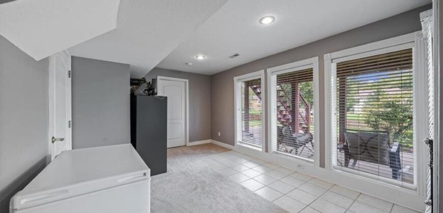 917 Paw Paw Lane, Liberty, MO 64068