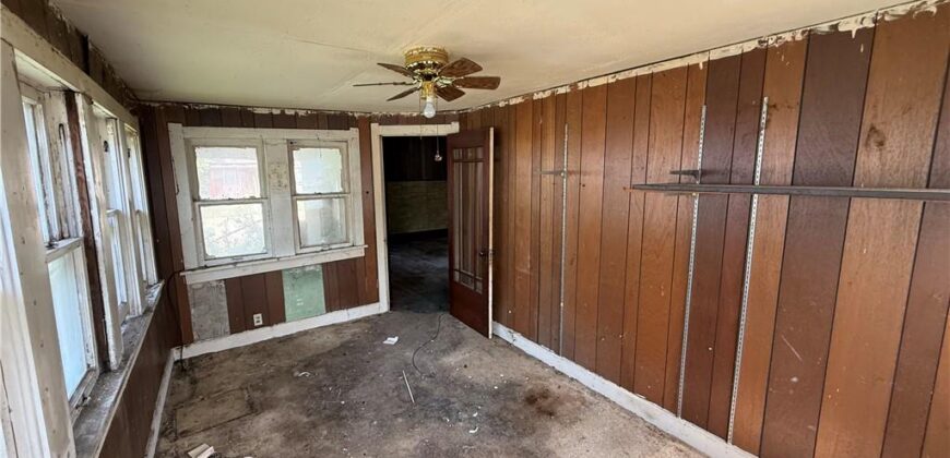 503 Benton Avenue, Excelsior Springs, MO 64024