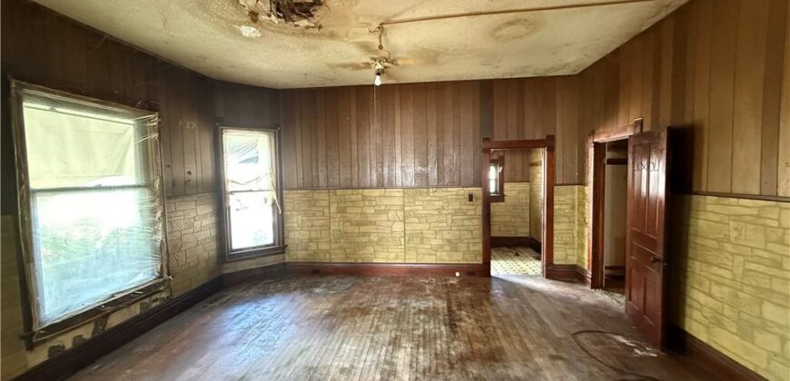 503 Benton Avenue, Excelsior Springs, MO 64024