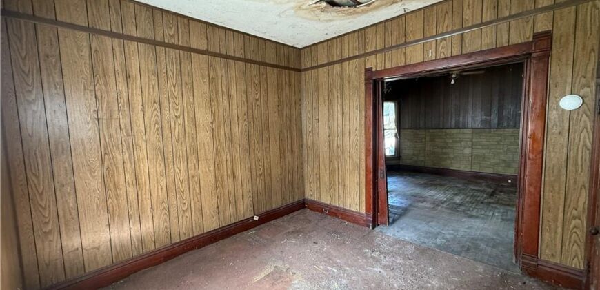 503 Benton Avenue, Excelsior Springs, MO 64024