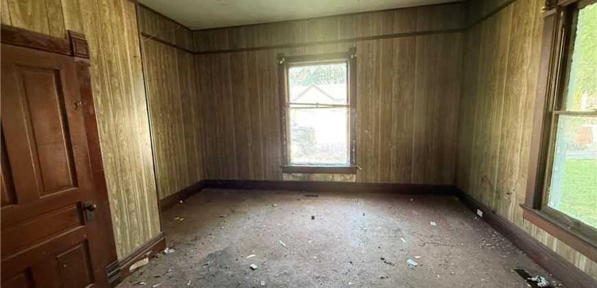 503 Benton Avenue, Excelsior Springs, MO 64024