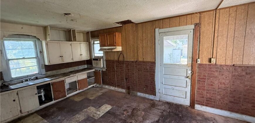 503 Benton Avenue, Excelsior Springs, MO 64024