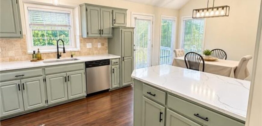 10430 N Tracy Avenue, Kansas City, MO 64155